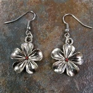 Nwot Flower Earrings